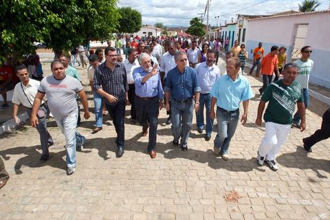 Caém