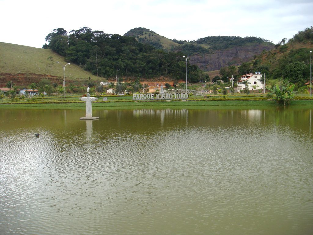 Pedra Dourada