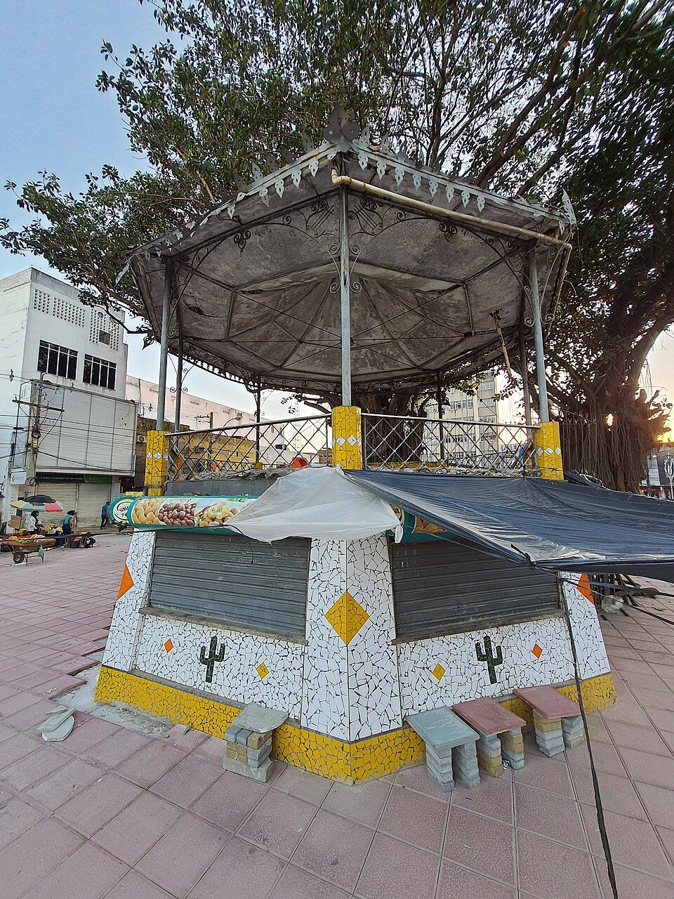 Praça Bernardino Bahia