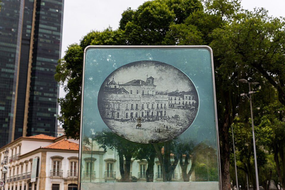 Monumento à Primeira Foto na América do Sul